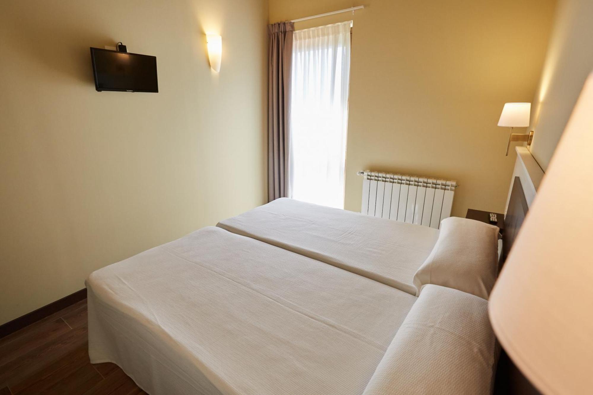Apartamentos Rurales Casa La Piedra Кольия Экстерьер фото